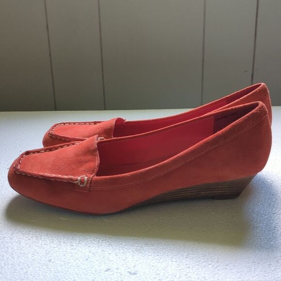 Coldwater Creek Women's Suede Leather Wedge Rust Loafers Size 7 - Picture 5 of 9